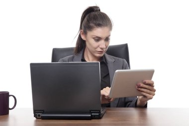 sabit oturma masa başında çalışma