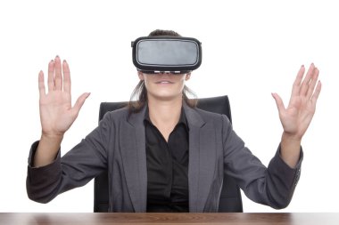 bir vr kulaklık ile çalışma