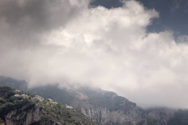 İtalya 'da tepeler ve tepeler