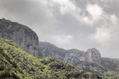 İtalya 'da tepeler ve tepeler