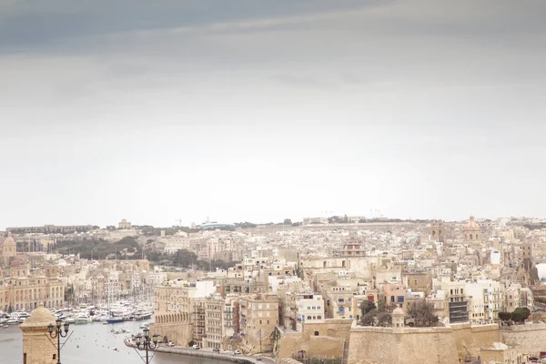 Θέα Στο Τοπίο Ενός Cityscape Malta Όλων Των Πολυώροφων Κτιρίων — Φωτογραφία Αρχείου