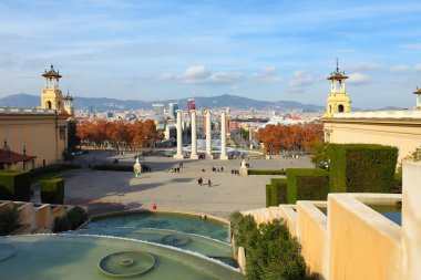 Montjuic çeşme üzerinde Plaza de España'nın Barcelona, İspanya