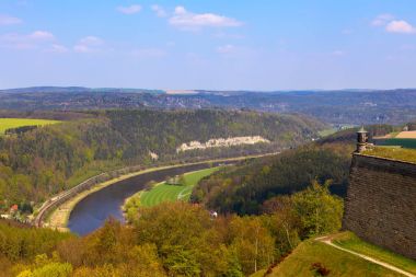 Konigstein kale, Saksonya (Almanya Elbe Nehri)