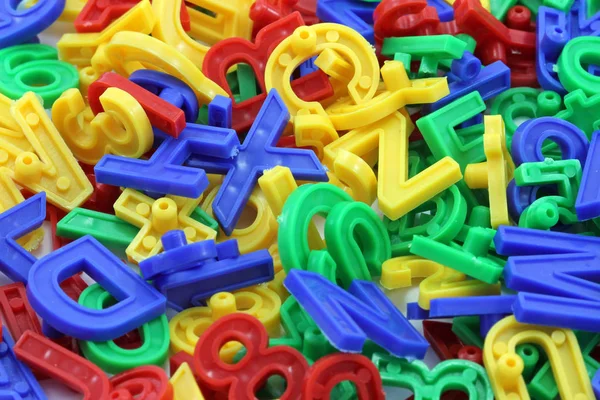 renkli harfler ve sayılar