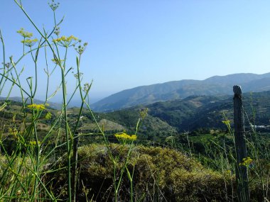 Girit 'te dağ manzaralı