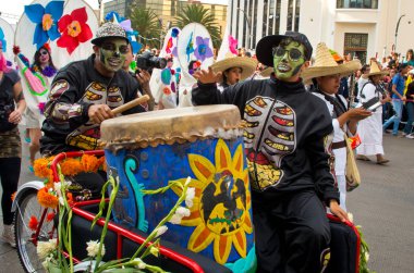 Mexico City'de ölü geçit töreni günü.