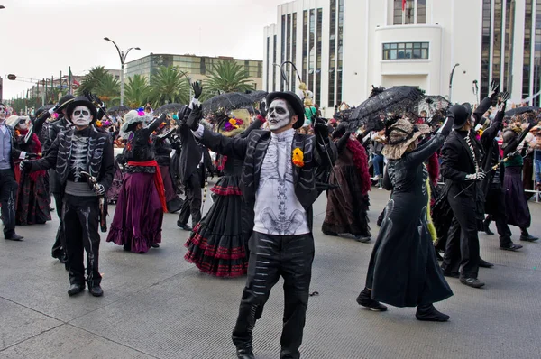 Tag der Totenparade in Mexiko-Stadt. — Stockfoto