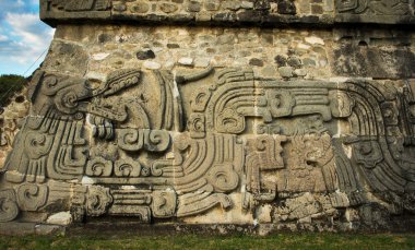 Tüylü yılan Xochicalco, Meksika'da Tapınağı.