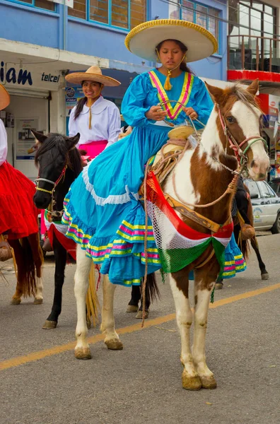 I bambini in parata il giorno della rivoluzione in Messico . — Foto Stock