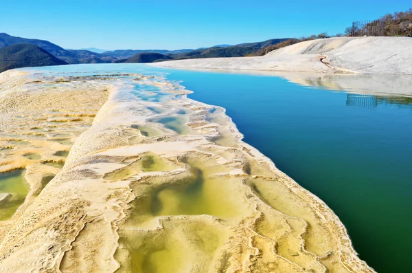 Hierve el Agua en los Valles Centrales de Oaxaca. México. — Foto de Stock