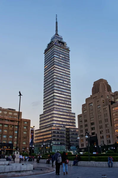Torre Latinoamericana in Mexico-stad. — Stockfoto
