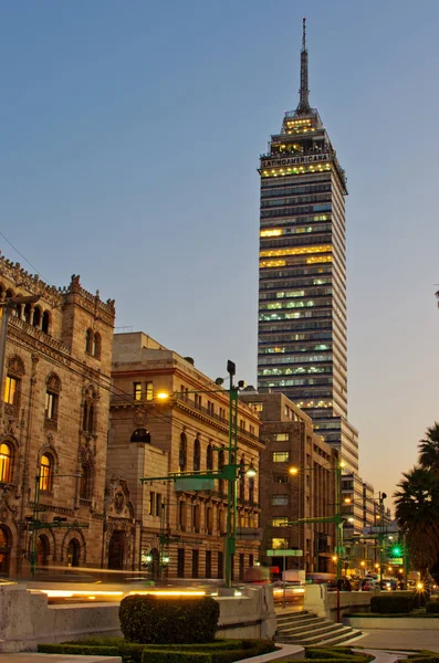 Torre Latinoamericana in Mexico-stad. — Stockfoto