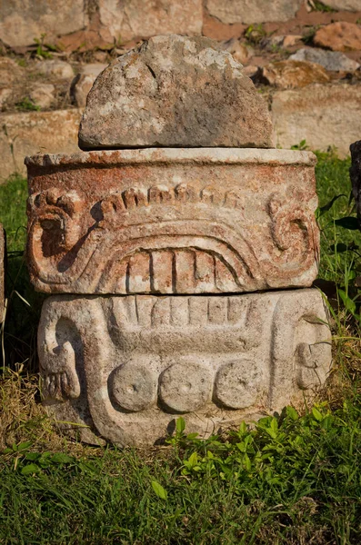 Ruinas de la antigua ciudad maya de Kabah en México — Foto de Stock