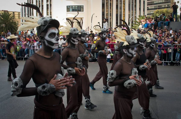 Dag van dode parade in Mexico — Stockfoto