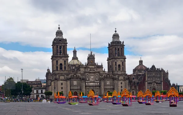 Decoraciones de Zócalo para el Día de Muertos —  Fotos de Stock