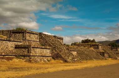 Ölüm yolda Teotihuacan