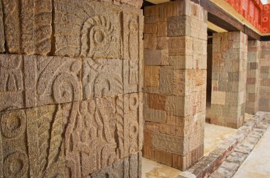 Veranda Teotihuacan sütunlar