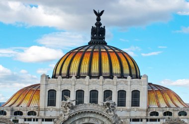 Bellas Artes (Güzel Sanatlar Sarayı)  