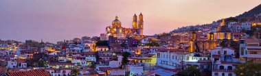 Taxco'da şehir panoraması  