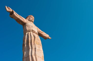 Atachi Hills anıtsal Christ