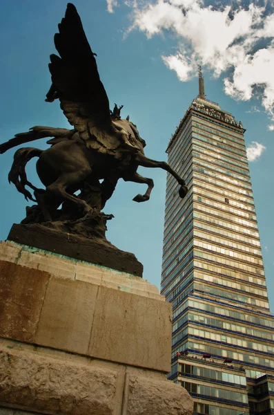 Torre Latinoamericana v Mexiku — Stock fotografie