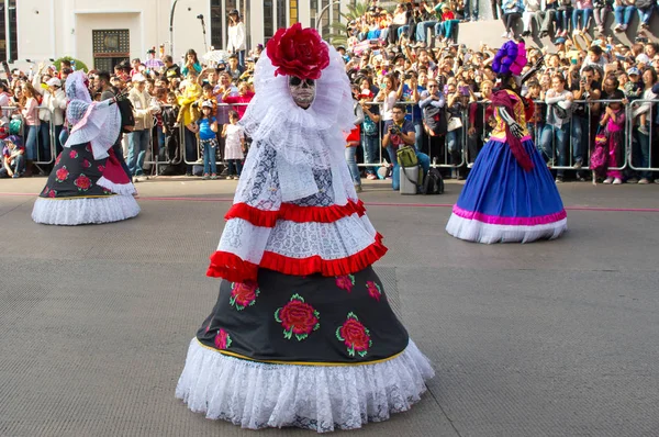 Dag av den döda paraden i Mexico city. — Stockfoto