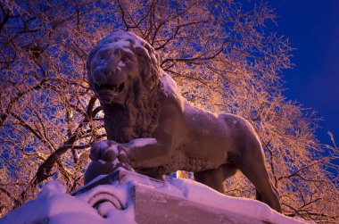 Aslan heykeli, Saint Petersburg