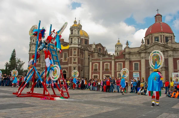 Fiesta müşterisi San Juan Diego Cuauhtlatoatzin