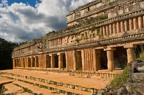 Sítio arqueológico de Sayil Maya — Fotografia de Stock