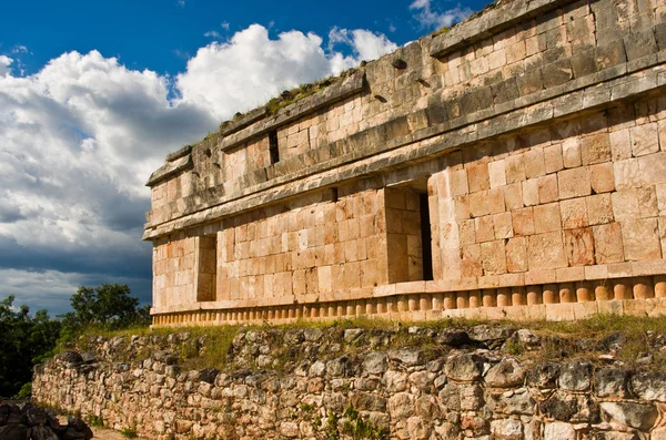 Sitio arqueológico de Sayil Maya — Foto de Stock