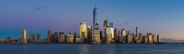 Panorama van New York City's nachts — Stockfoto