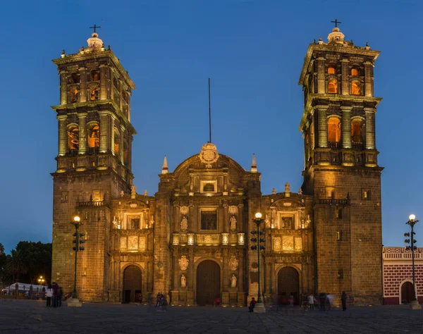 Puebla Cathedral at night — Stock Photo, Image