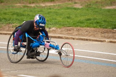 Tekerlekli sandalye yarış yarışmacı, yıllık marathon