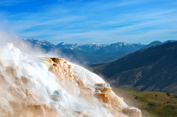 Mamut aguas termales — Foto de Stock