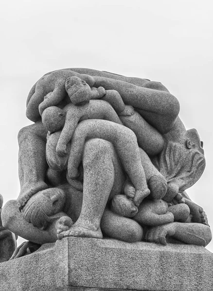 Statues in Vigeland park in Oslo — Stock Photo, Image