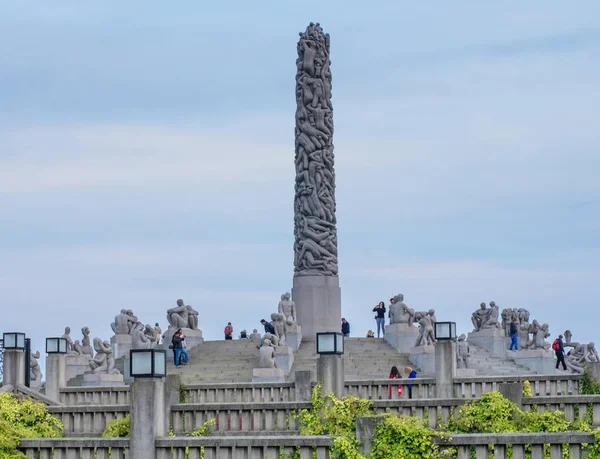 Patung-patung di taman Vigeland di Oslo — Stok Foto