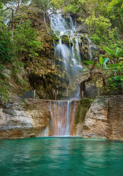 Waterfall in Tolantongo .Grutas Tolantongo — Stock Photo, Image