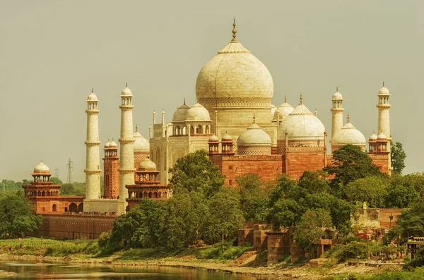 Taj Mahal w Agra, Indie — Zdjęcie stockowe