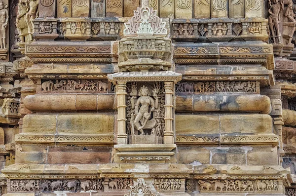 Erleichterung im hinduistischen Tempel in Khajuraho — Stockfoto