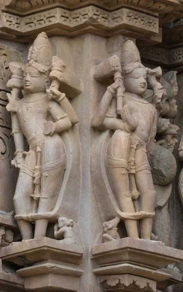 Relief in Hindoeïstische tempel in Khajuraho — Stockfoto