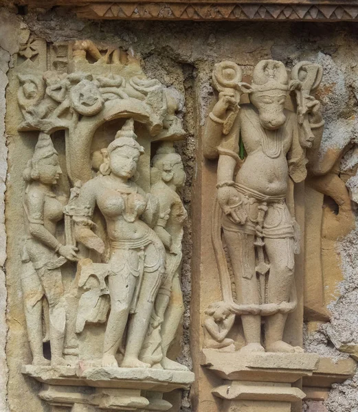 Relief in Hindu temple in Khajuraho — Stock Photo, Image