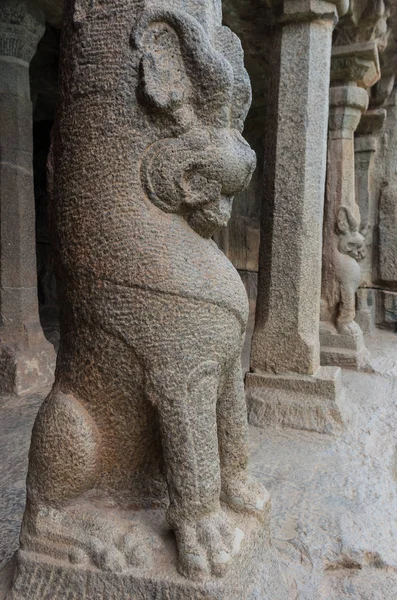 Starověké basreliefs a sochy — Stock fotografie