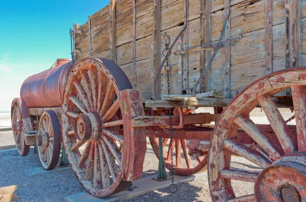 Harmony Borax trabaja en Death Valley —  Fotos de Stock