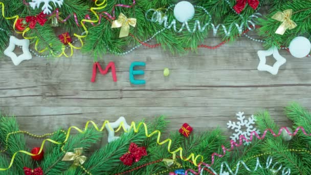 Stop motion animatie van Merry Christmas belettering, Kerstdecoratie. — Stockvideo