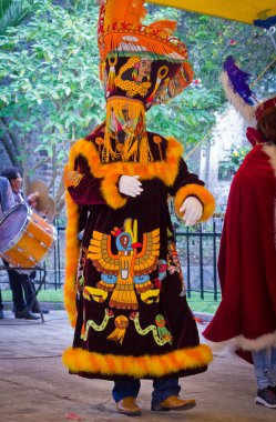 Mexico City, Meksika - 9 Aralık 2016: Virgin Guadalupe Basilica square Our Lady of Guadalupe üzerinde onun onuruna kitle törenle Festival