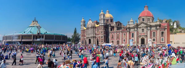 Ciudad México México Diciembre 2016 Peregrinos Celebran Día Virgen Guadalupe —  Fotos de Stock