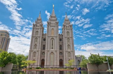 Salt Lake City, Amerika Birleşik Devletleri - 19 Mayıs 2017: Tuz Gölü Tapınağı bir Tapınağı, Church of İsa İsa of Latter-day Saints (Lds kilise) Salt Lake City, Utah, ABD olduğunu