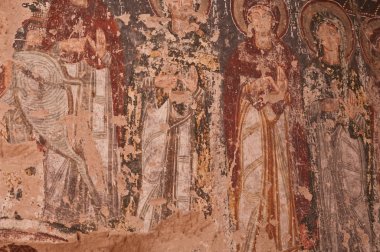 Kapadokya - 29 Nisan 2016: Yok edilen iç Ayvali kilise Cappadocia, Orta Anadolu, Türkiye, Unesco Dünya Mirası Rose vadide erken ortodox Hıristiyan fresk ile