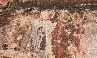 Kapadokya - 29 Nisan 2016: Yok edilen iç Ayvali kilise Cappadocia, Orta Anadolu, Türkiye, Unesco Dünya Mirası Rose vadide erken ortodox Hıristiyan fresk ile