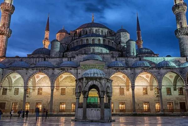 Istambul Turquia Abril 2016 Mesquita Sultão Ahmed Conhecida Como Mesquita — Fotografia de Stock